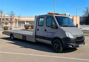 Автомобильный эвакуатор с лебедкой IVECO Daily